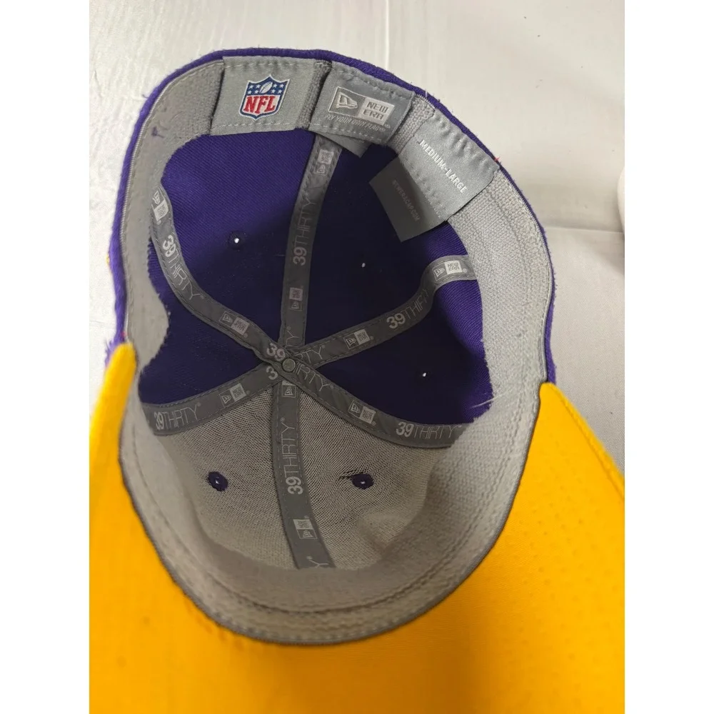 New Era 39THIRTY Minnesota Vikings Hat Purple Gold NFL Stretch Fit Medium Large